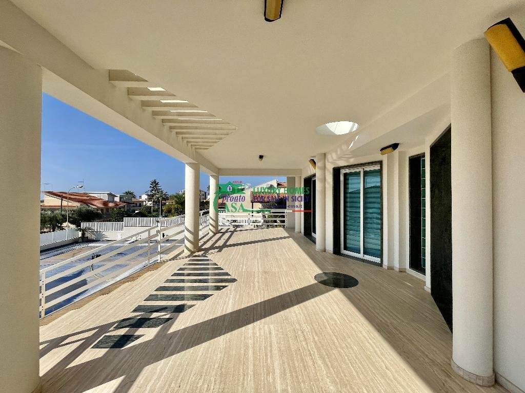 Ragusa Villa In Marina Di Ragusa, Sicily, Italy For Sale (12484376)