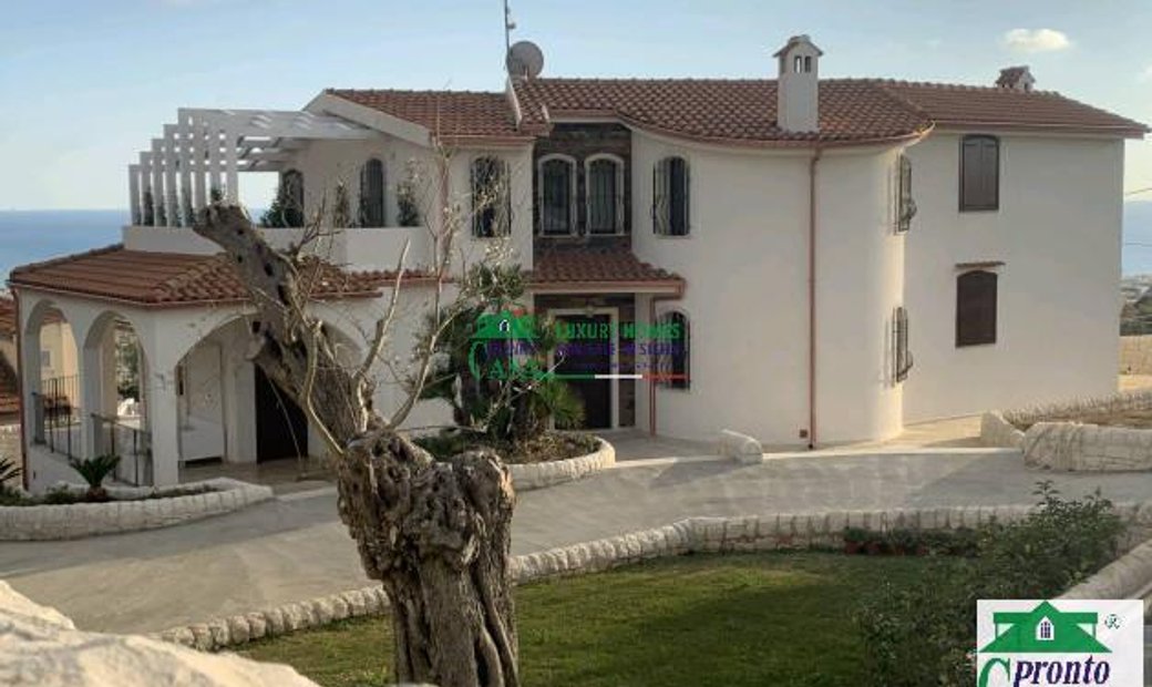 Ragusa Villa In Marina Di Ragusa, Sicily, Italy For Sale (12484341)