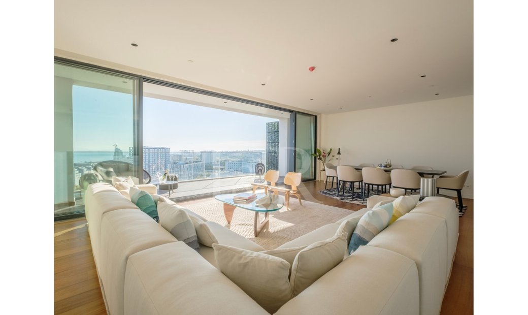 4+1 Bedroom Duplex Penthouse, With Fantastic River In Lisbon, Lisbon