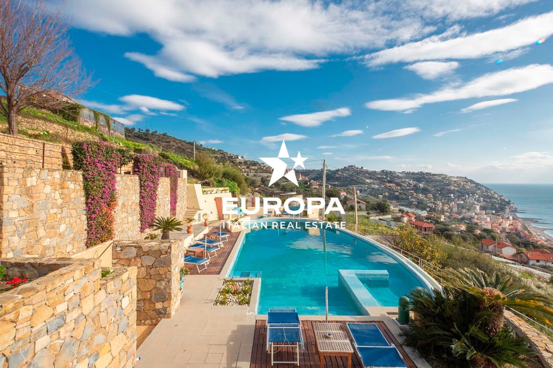 Villa in Center, Ospedaletti, Liguria 2 - 12489140