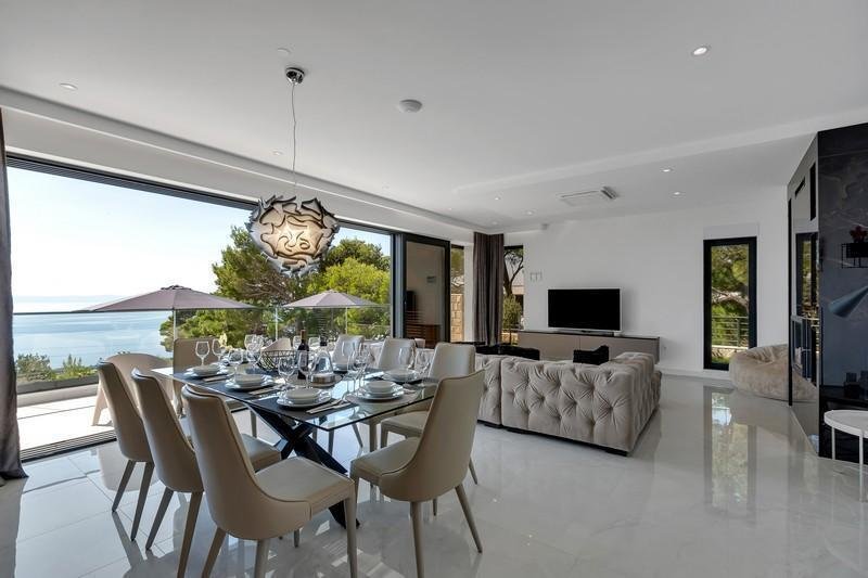 Villa in Veliko Brdo, Split-Dalmatia County, Croatia 1 - 12489764