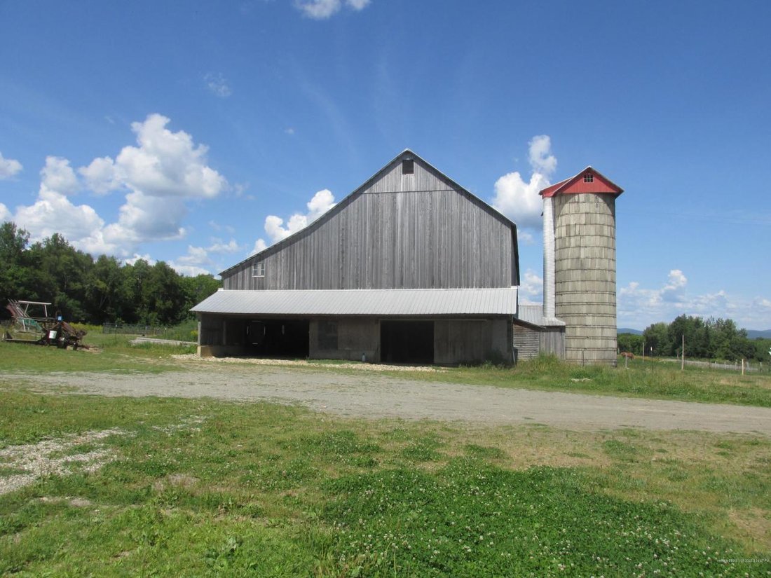 9 Bedrooms Single Family Detached In Sherman, Maine, United States For ...