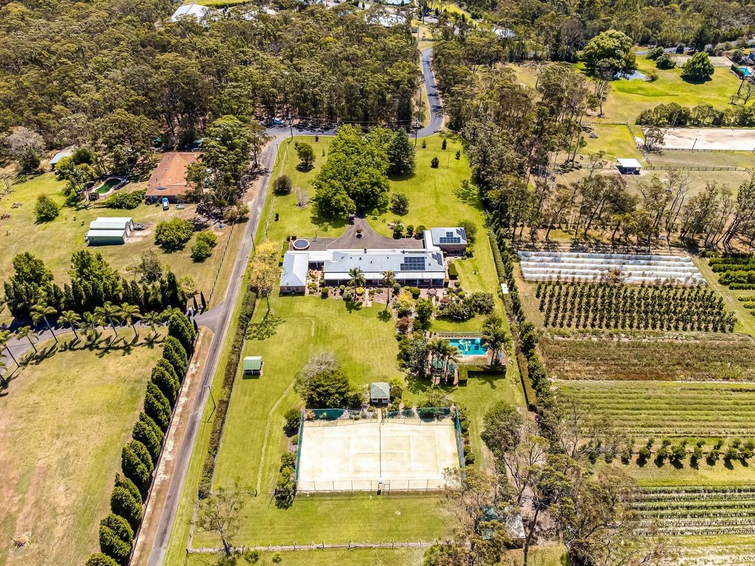 australian-colonial-set-on-5-acres-in-glenorie-new-south-wales