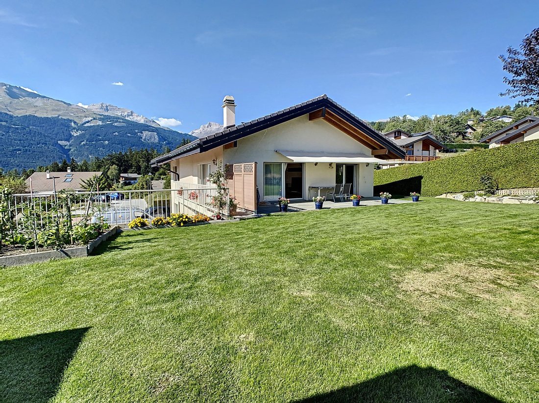 House in Crans-Montana, Valais, Switzerland 1 - 12494020