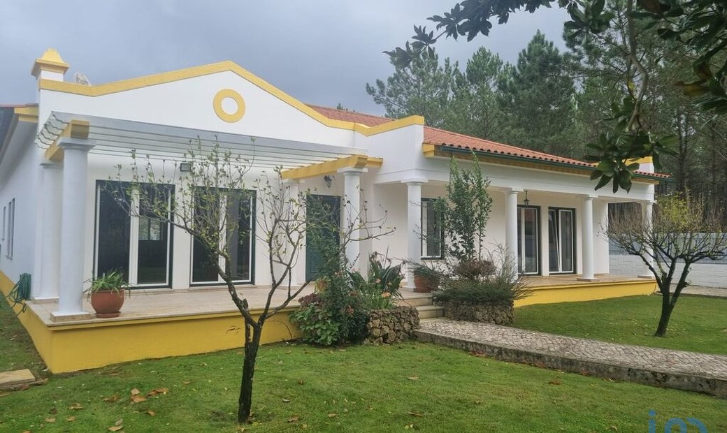 Marinha Grande Town House En Moita, Distrito De Leiria, Portugal En Venta (12493407)