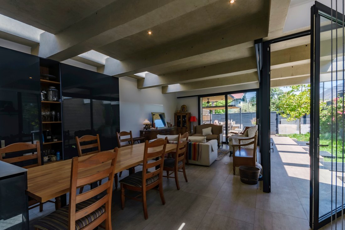 4 Bedrooms Modern Style House In Santiago, Santiago Metropolitan Region