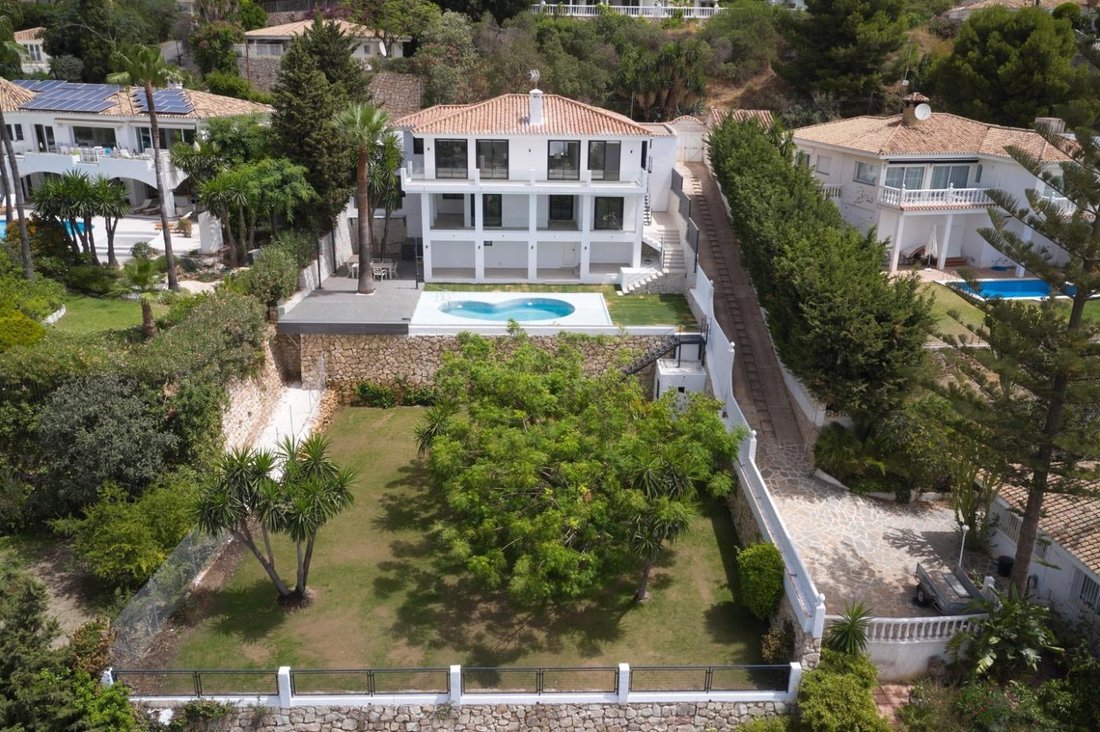Benalmádena Villa In La Capellania, Andalusia, Spain For Sale (12497393)