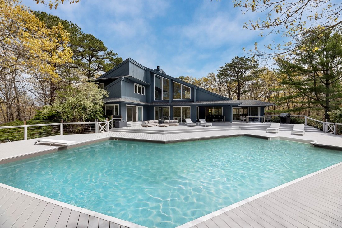 House Water Mill In Water Mill, New York, United States For Rent (12495892)