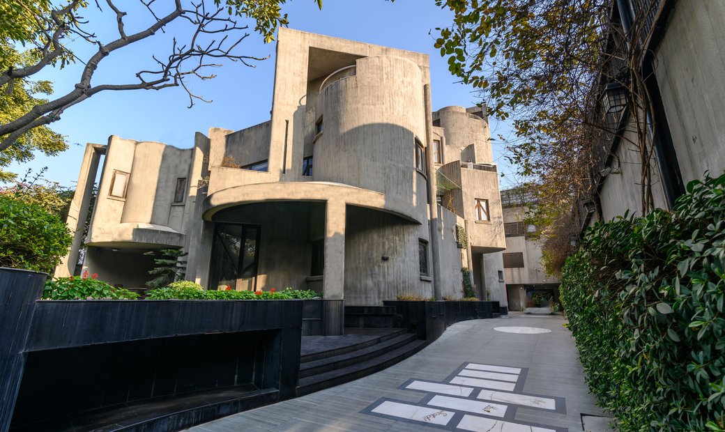 Bungalow In Maharani Bagh In New Delhi, Delhi, India For Sale (12489185)