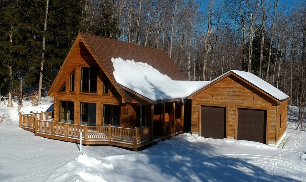 Stunning Log Home! In Wilmington, Vermont, United States For Sale