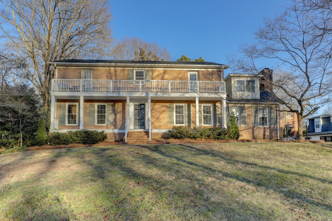 6213 Carriagehouse Lane, Charlotte, In Charlotte, North Carolina, United States For Sale (12496396)