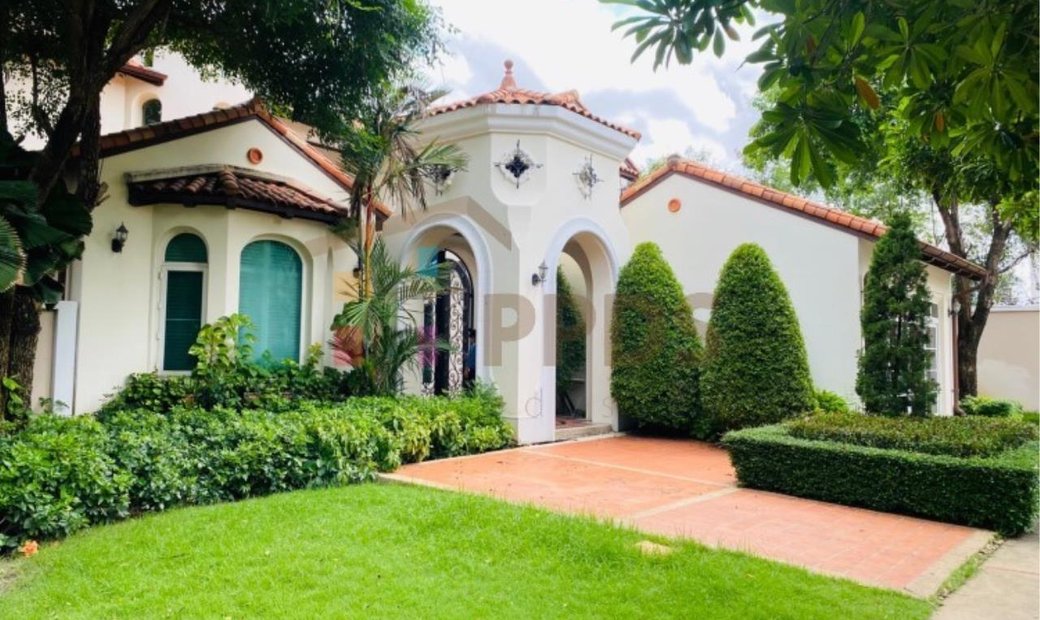 Sale The House With Private Pool Magnolia Village On In Samut Prakan