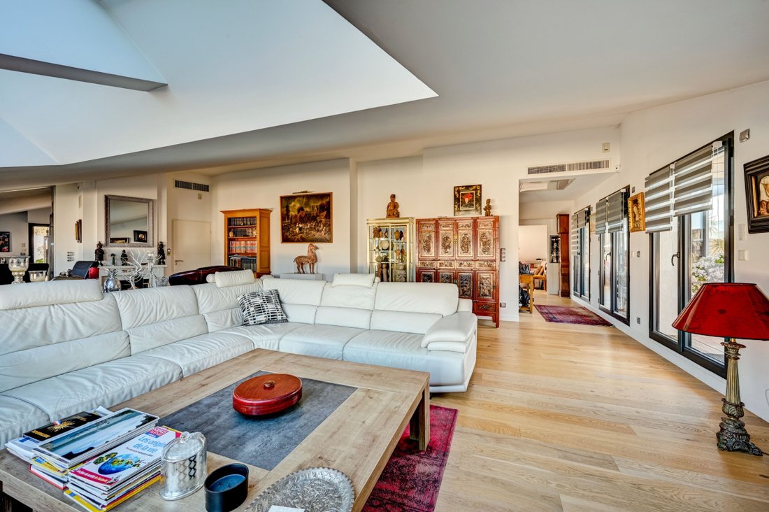 Apartment in Vieille Chapelle, 8e Arrondissement, Marseille 2 - 12497758