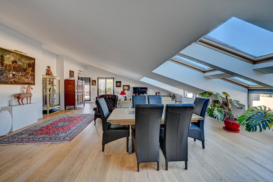 Apartment in Vieille Chapelle, 8e Arrondissement, Marseille 4 - 12497758
