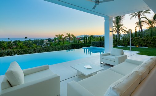 Villa in Golden Mile, Andalusia, Spain 1