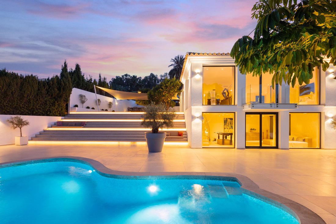 Villa in Puerto Banus, Marbella, Spain 1 - 12501594