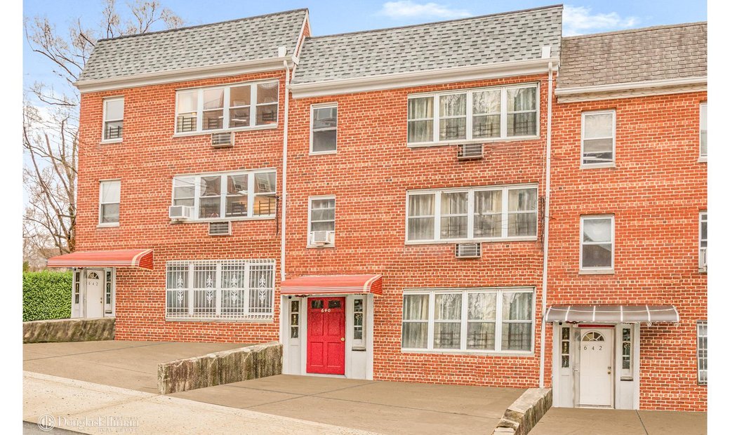 Townhouse Bronx In New York, New York, United States For Sale (12499324)