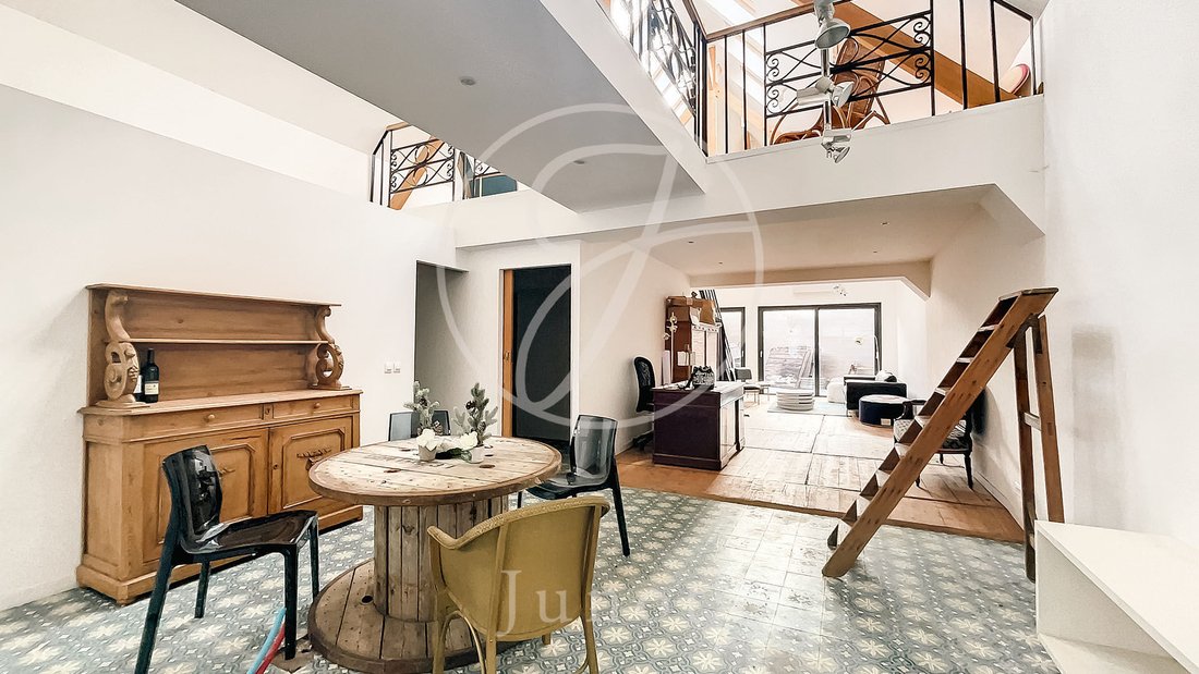 Lille Sud Loft à Usage Mixte De 240 M² In Lille, Hauts De France