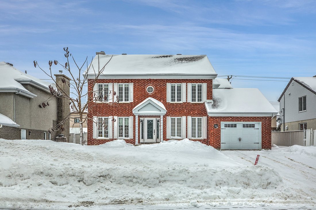 Kirkland, Qc Dans Kirkland, Québec, Canada à Vendre (12503156)