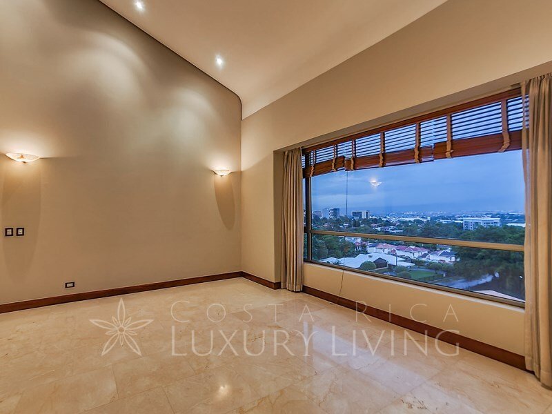 Apartment in Escazu, San José Province, Costa Rica 2 - 12502457