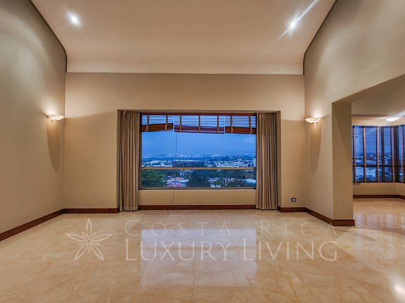Apartment in Escazu, San José Province, Costa Rica 3 - 12502457