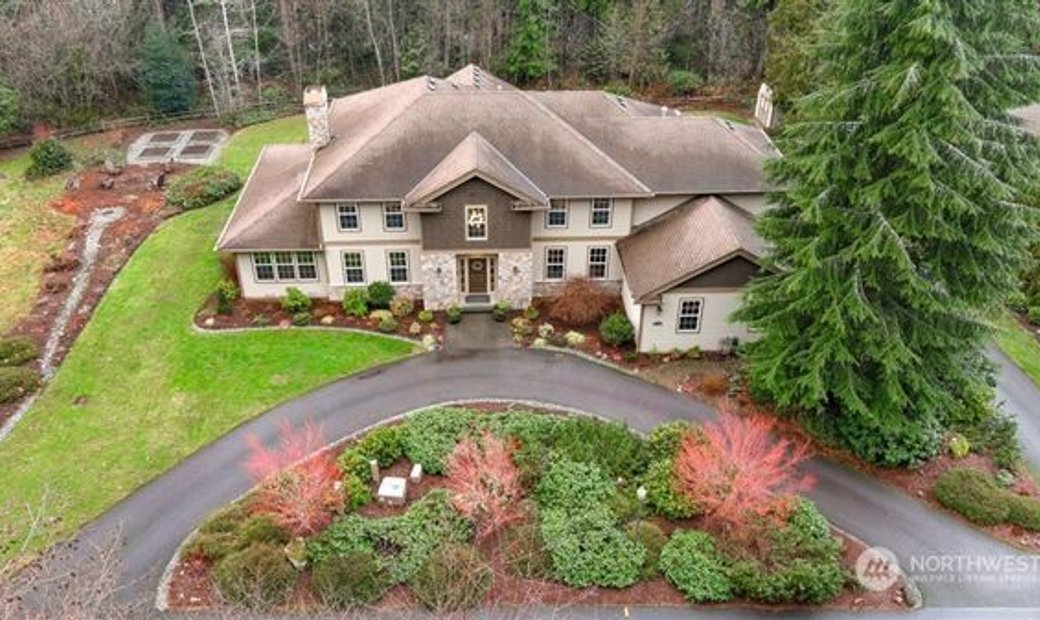 Luxurious Custom Estate In Carnation, Washington, United States For
