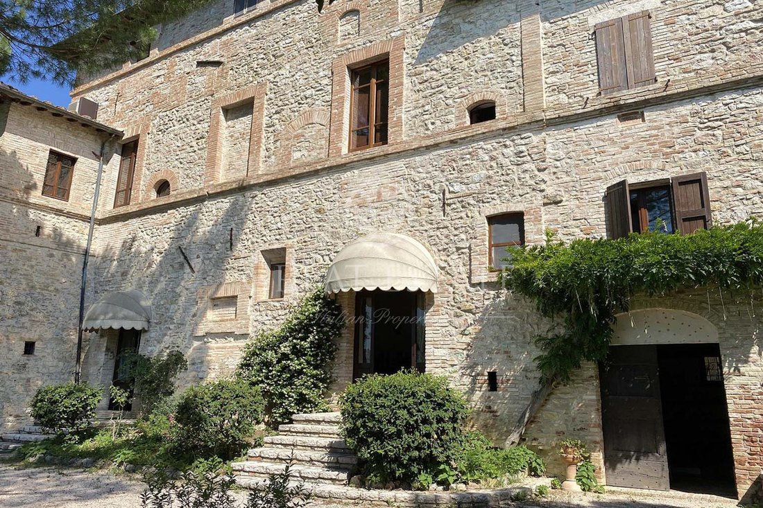 Finca en Umbría, Italia 2 - 12505373