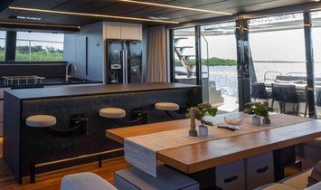 Sunreef Power Caterman