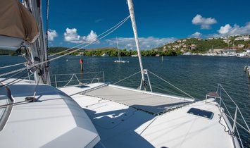 Fountaine Pajot helia