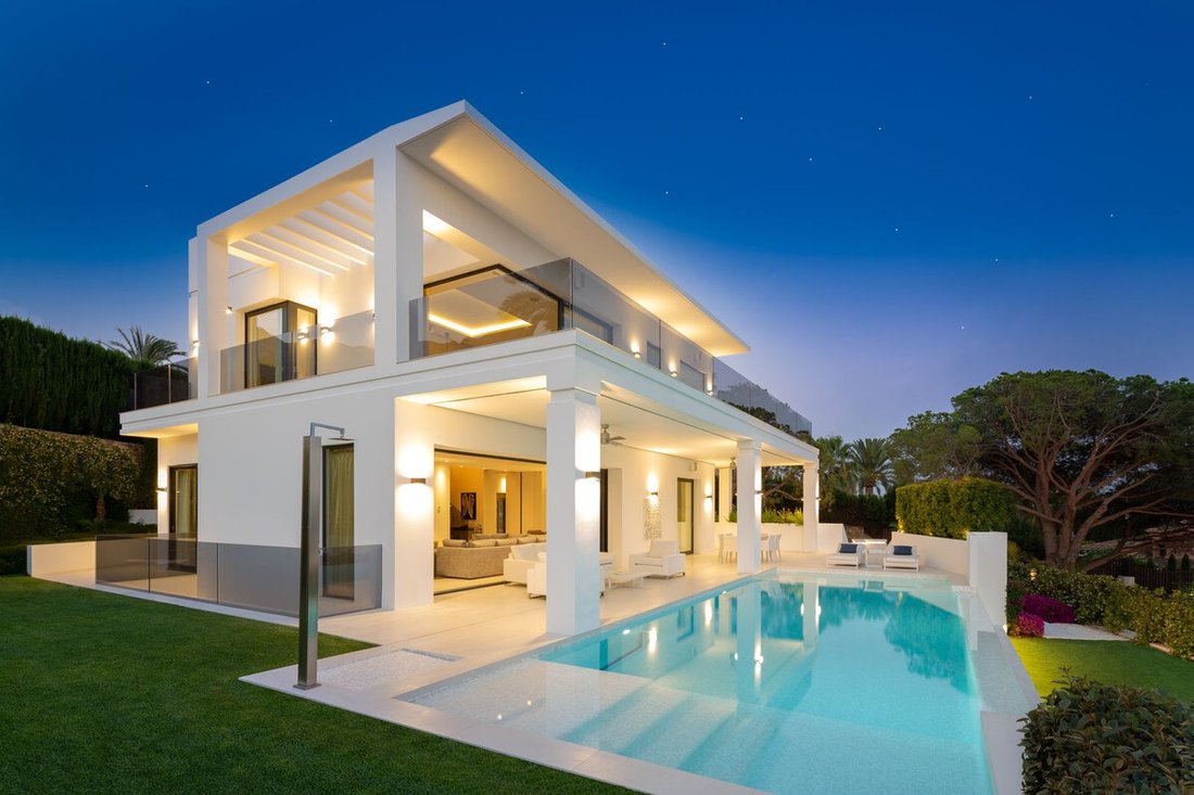 Villa in Marbella, Andalusia, Spain 1 - 12505413