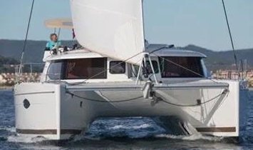 Fountaine Pajot helia
