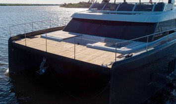 Sunreef Power Caterman