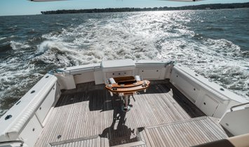 Riviera 53