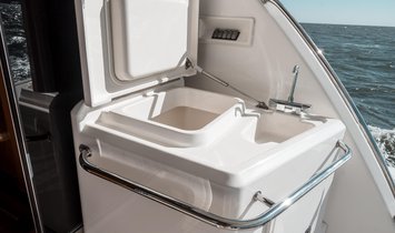 Riviera 53