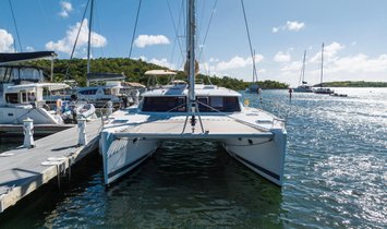 Fountaine Pajot helia
