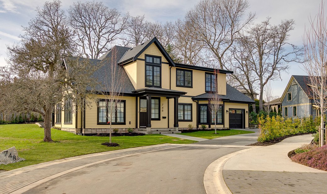 Rockland Custom Built Home In Victoria, British Columbia, Canada For