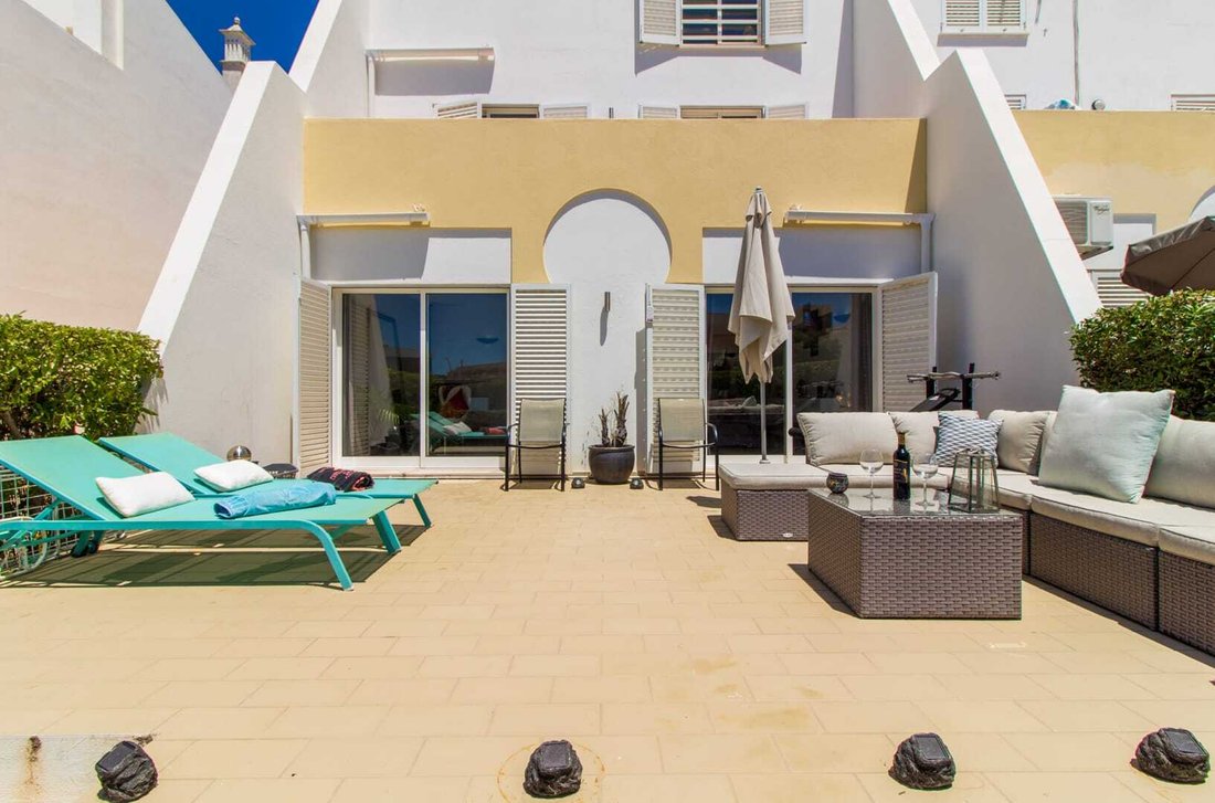 Algarve Albufeira 3 Bedroom Semi Detached House In Guia, Algarve