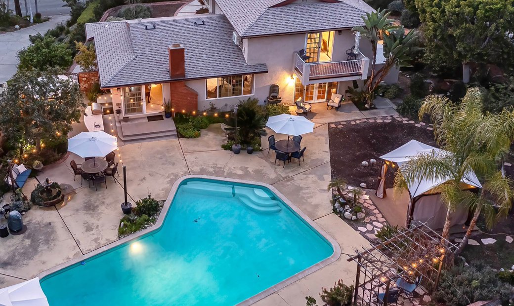 2502 N Mountain Ave Dans Claremont, Californie, états Unis à Vendre