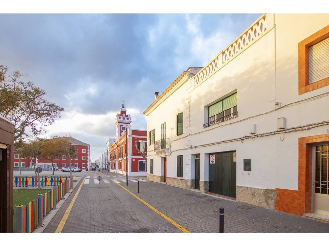 Townhouse in es Castell, Balearic Islands, Spain 1 - 12513099