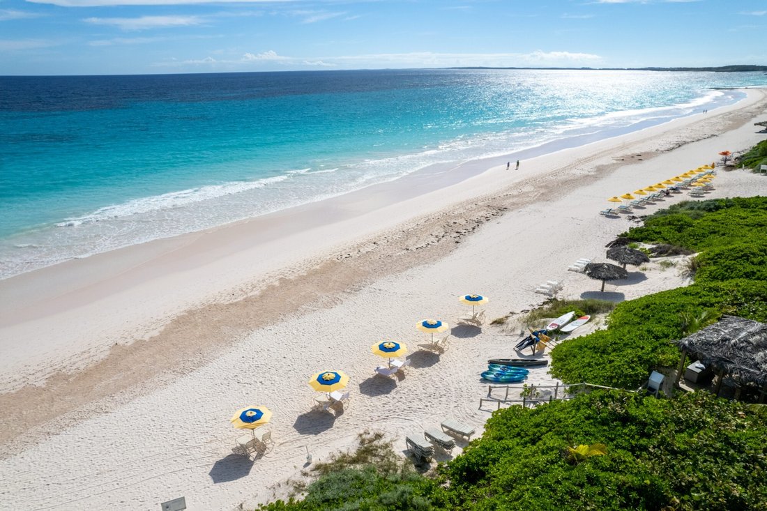 Runaway Hill Inn In Dunmore Town, Harbour Island, The Bahamas For Sale (12511892)