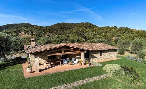 Country House in Castle of Castiglione, Castiglione della Pescaia, Tuscany 1
