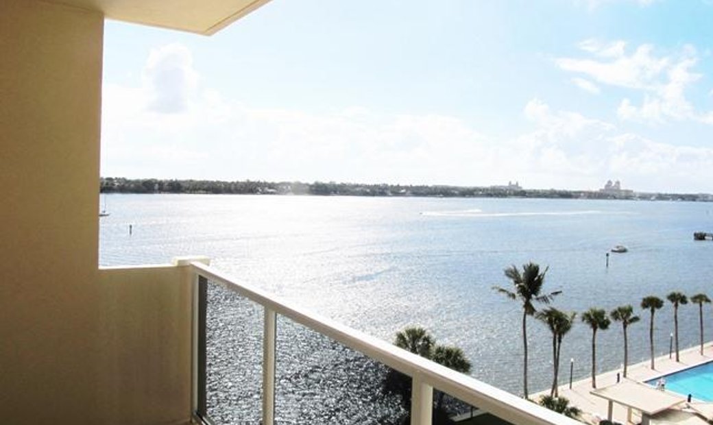 Condo West Palm Beach In West Palm Beach, Fl, United States For Rent