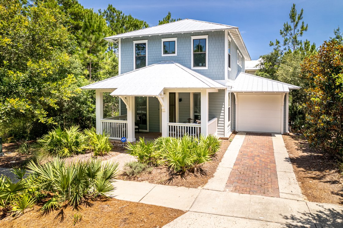 Lakefront Home With Open Floor Plan In Santa Rosa Beach, Florida