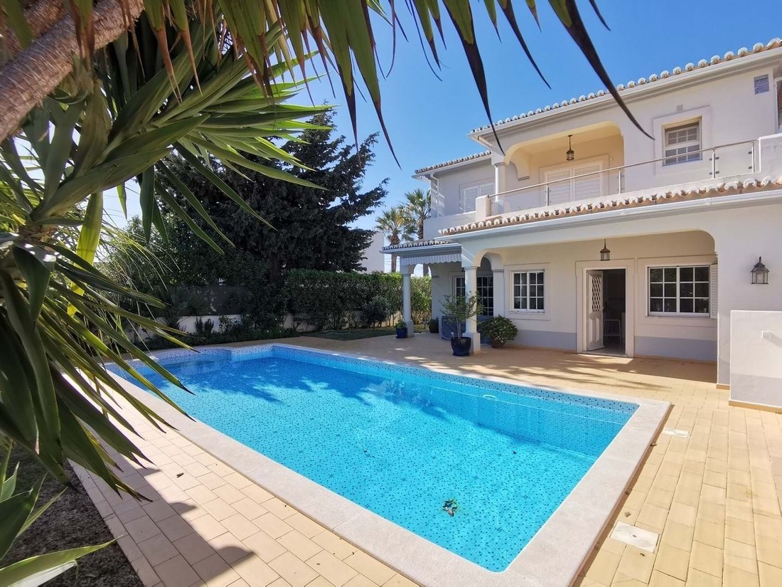 Villa in Carvoeiro, Algarve, Portugal 2 - 12511729