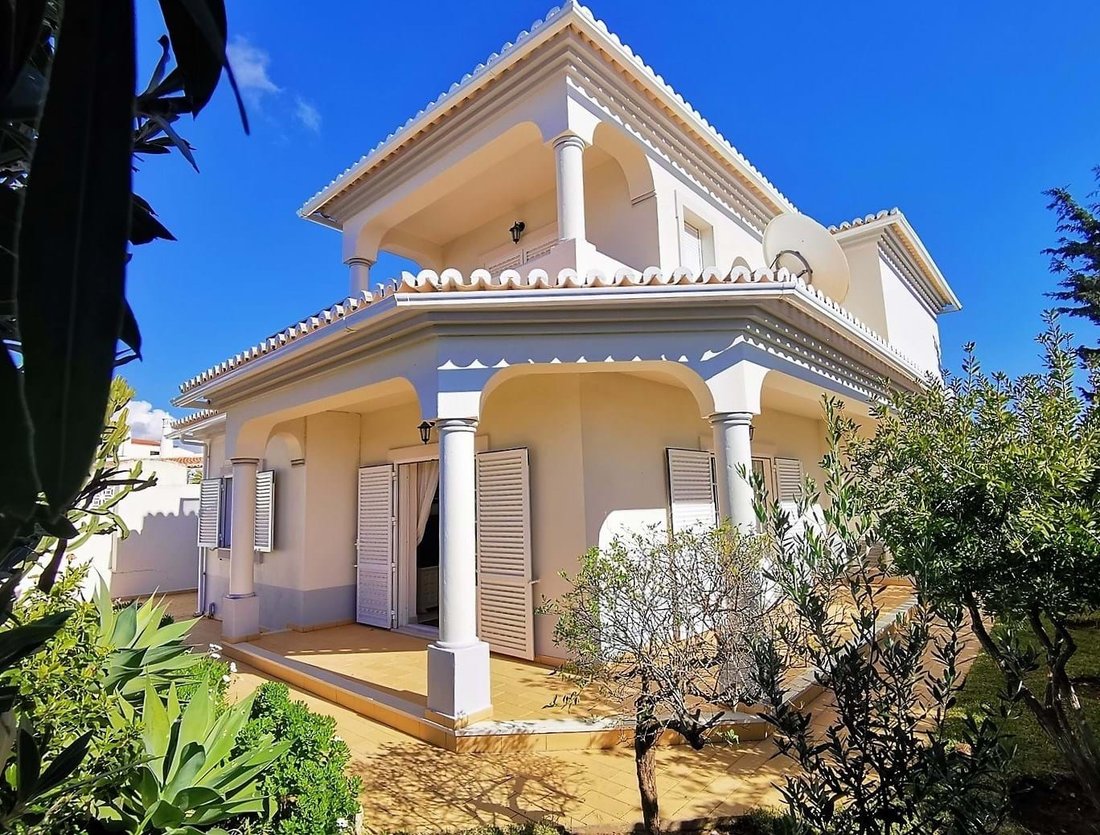 Villa in Carvoeiro, Algarve, Portugal 4 - 12511729