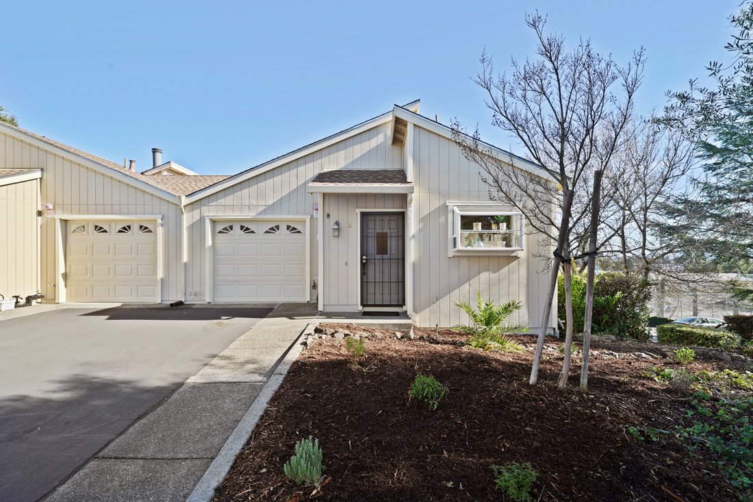 Lovingly Maintained Townhome In Petaluma, California, United States For
