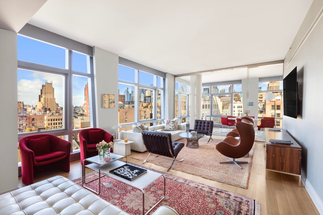 Stunning Luxury Doorman Condo With Views In New York, New York, United