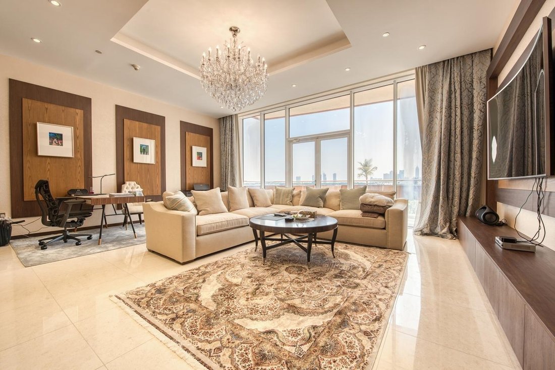 Best Location Upgraded 1 Bedroom In Dubai, Dubai, United Arab