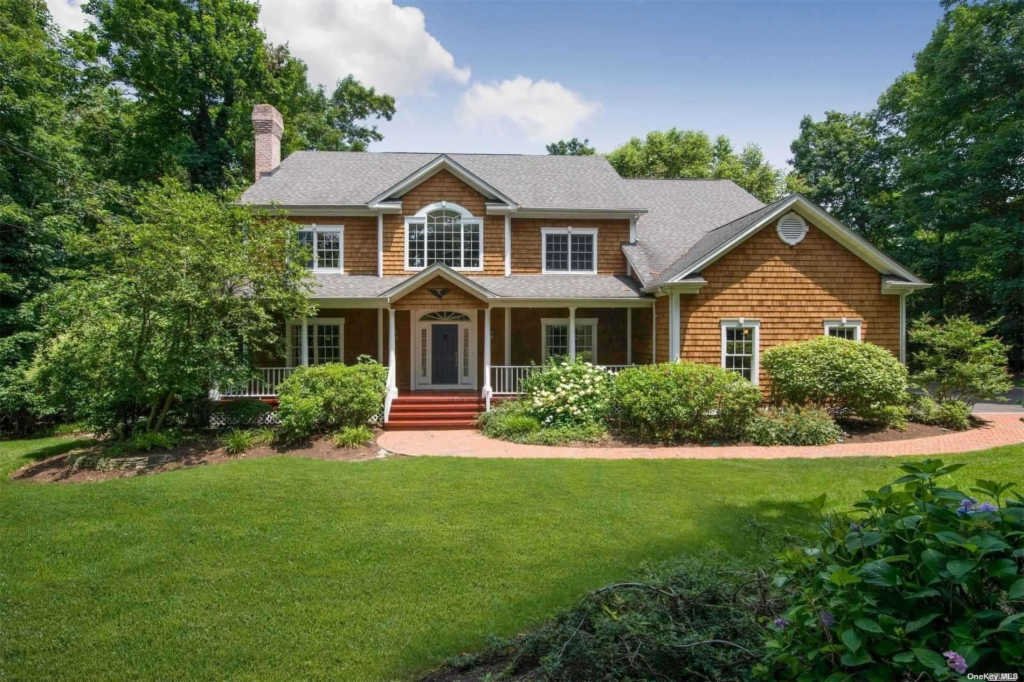 Single Family Detached In Setauket East Setauket, New York, United