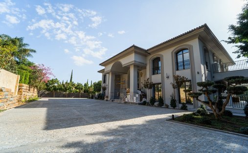Villa in Marbella, Andalusia, Spain 1